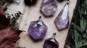 Богатый выбор самоцветов и драгоценных камней от компании Gemstock