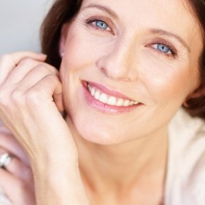 Уход за кожей после 45 лет с Avon